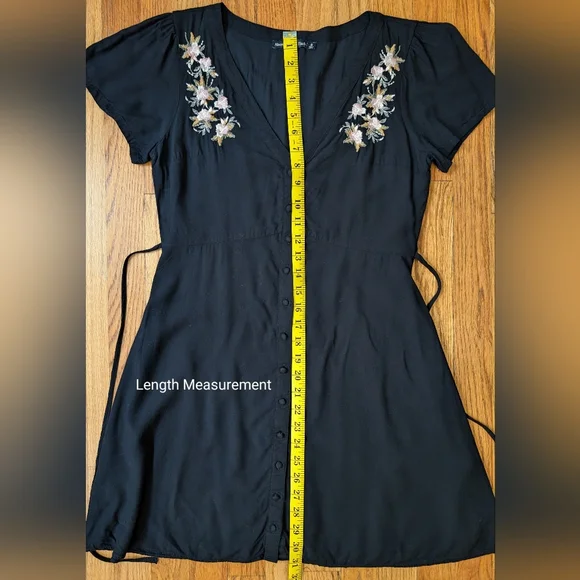 Abercrombie & Fitch Black Embroidery Knee-Length Dress in Small - Picture 9 of 15